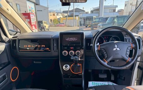 Mitsubishi Delica D:5 I, 2018 год, 2 098 000 рублей, 25 фотография