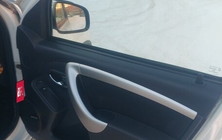 Nissan Terrano III, 2016 год, 999 999 рублей, 2 фотография