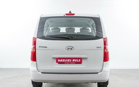 Hyundai H-1 II рестайлинг, 2019 год, 3 388 888 рублей, 4 фотография