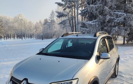 Renault Sandero II рестайлинг, 2021 год, 1 450 000 рублей, 1 фотография