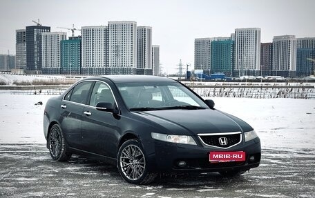 Honda Accord VII рестайлинг, 2004 год, 700 000 рублей, 1 фотография