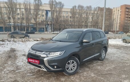 Mitsubishi Outlander III рестайлинг 3, 2018 год, 2 000 000 рублей, 1 фотография
