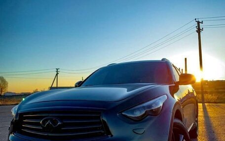 Infiniti FX II, 2011 год, 1 750 000 рублей, 1 фотография