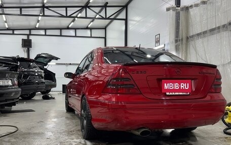 Mercedes-Benz C-Класс, 2005 год, 920 000 рублей, 8 фотография