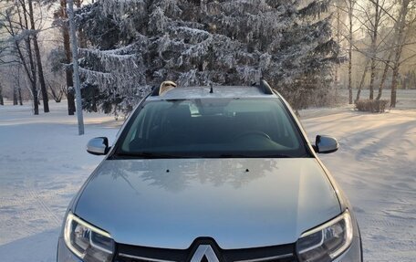 Renault Sandero II рестайлинг, 2021 год, 1 450 000 рублей, 2 фотография