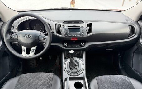 KIA Sportage III, 2011 год, 915 000 рублей, 14 фотография