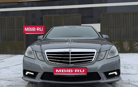 Mercedes-Benz E-Класс, 2011 год, 1 800 000 рублей, 3 фотография