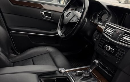 Mercedes-Benz E-Класс, 2011 год, 1 800 000 рублей, 32 фотография