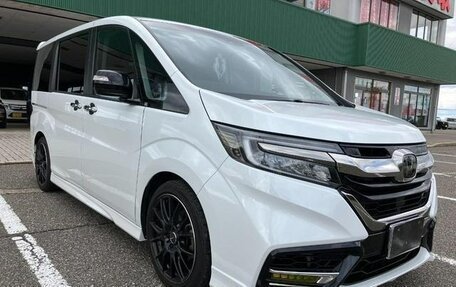 Honda Stepwgn IV, 2019 год, 1 890 002 рублей, 2 фотография