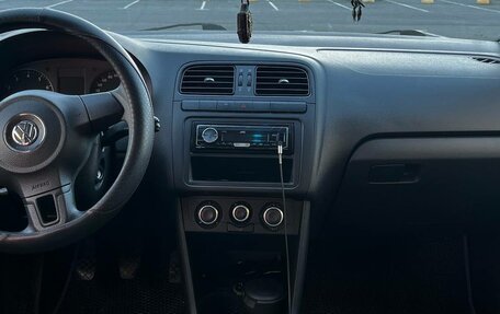 Volkswagen Polo VI (EU Market), 2010 год, 540 000 рублей, 2 фотография