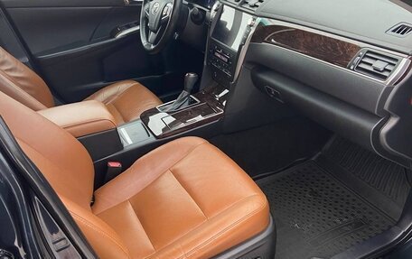 Toyota Camry, 2017 год, 2 100 000 рублей, 13 фотография