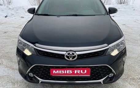 Toyota Camry, 2017 год, 2 100 000 рублей, 11 фотография