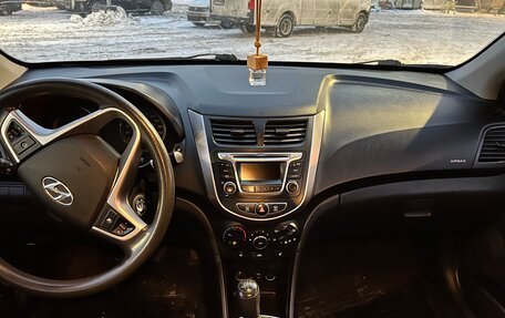 Hyundai Solaris II рестайлинг, 2014 год, 649 000 рублей, 7 фотография