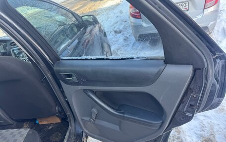 Ford Focus II рестайлинг, 2005 год, 290 000 рублей, 10 фотография