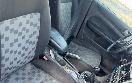 Ford Focus II рестайлинг, 2005 год, 290 000 рублей, 12 фотография