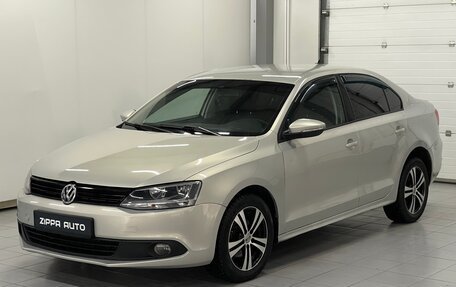Volkswagen Jetta VI, 2011 год, 949 000 рублей, 3 фотография