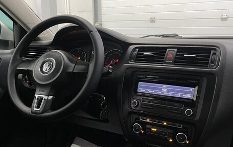 Volkswagen Jetta VI, 2011 год, 949 000 рублей, 9 фотография