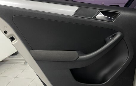 Volkswagen Jetta VI, 2011 год, 949 000 рублей, 18 фотография