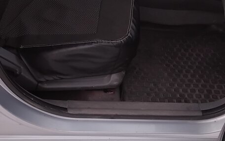 KIA Rio II, 2010 год, 300 000 рублей, 7 фотография