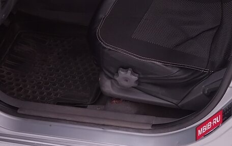 KIA Rio II, 2010 год, 300 000 рублей, 10 фотография