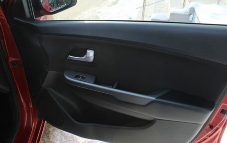 KIA Rio III рестайлинг, 2015 год, 935 000 рублей, 15 фотография