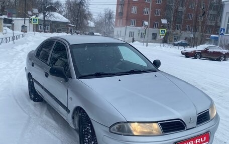 Mitsubishi Carisma I, 2002 год, 285 000 рублей, 1 фотография