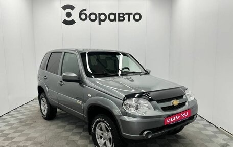 Chevrolet Niva I рестайлинг, 2017 год, 760 000 рублей, 2 фотография
