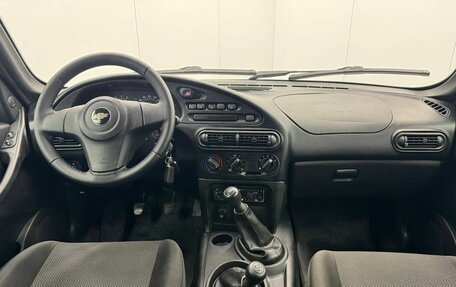 Chevrolet Niva I рестайлинг, 2017 год, 760 000 рублей, 13 фотография