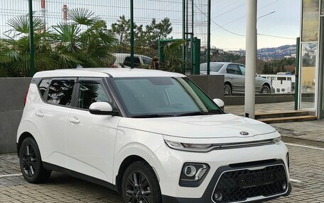 KIA Soul III, 2020 год, 1 990 000 рублей, 2 фотография