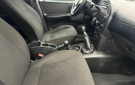 Chevrolet Niva I рестайлинг, 2017 год, 760 000 рублей, 10 фотография