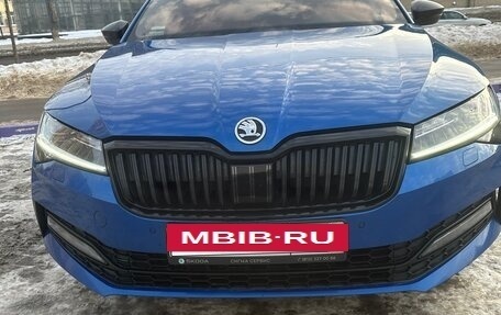 Skoda Superb III рестайлинг, 2021 год, 2 590 000 рублей, 4 фотография