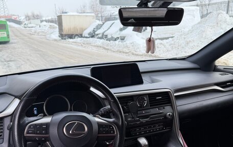 Lexus RX IV рестайлинг, 2017 год, 3 800 000 рублей, 5 фотография
