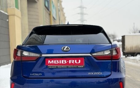 Lexus RX IV рестайлинг, 2017 год, 3 800 000 рублей, 4 фотография