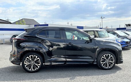 Toyota Yaris Cross, 2022 год, 1 498 000 рублей, 4 фотография