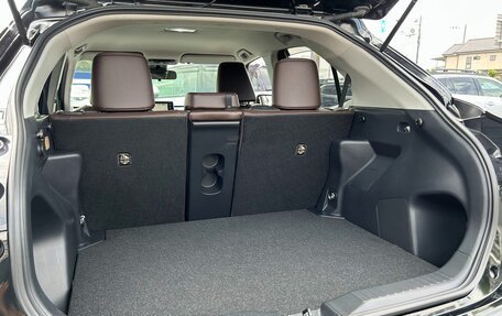 Toyota Yaris Cross, 2022 год, 1 498 000 рублей, 11 фотография