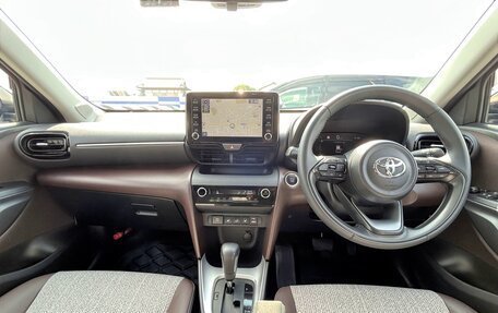 Toyota Yaris Cross, 2022 год, 1 498 000 рублей, 23 фотография