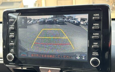 Toyota Yaris Cross, 2022 год, 1 498 000 рублей, 33 фотография