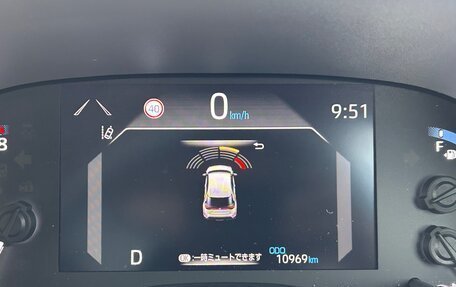 Toyota Yaris Cross, 2022 год, 1 498 000 рублей, 31 фотография