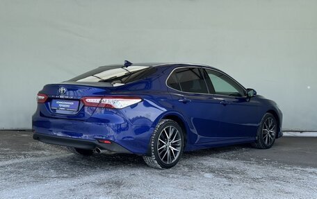 Toyota Camry, 2021 год, 3 400 000 рублей, 5 фотография