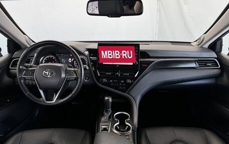 Toyota Camry, 2021 год, 3 400 000 рублей, 15 фотография