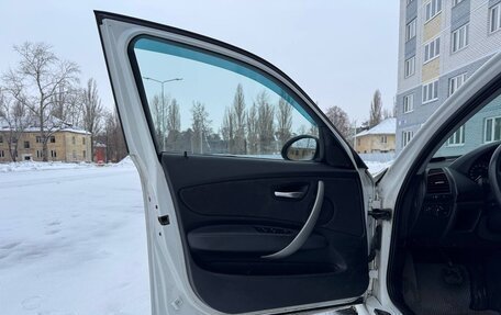 BMW 1 серия, 2009 год, 600 000 рублей, 10 фотография