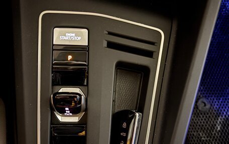 Volkswagen Golf VIII, 2020 год, 2 600 000 рублей, 19 фотография