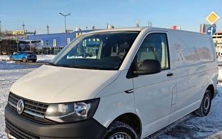 Volkswagen Transporter T6 рестайлинг, 2016 год, 1 700 000 рублей, 4 фотография