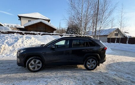 Toyota RAV4, 2021 год, 3 400 000 рублей, 2 фотография