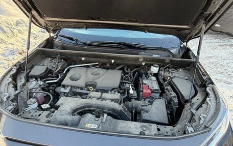 Toyota RAV4, 2021 год, 3 400 000 рублей, 8 фотография