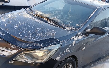 Hyundai Solaris II рестайлинг, 2015 год, 600 000 рублей, 5 фотография