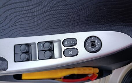 Hyundai Solaris II рестайлинг, 2011 год, 625 000 рублей, 12 фотография