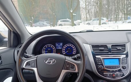 Hyundai Solaris II рестайлинг, 2011 год, 625 000 рублей, 8 фотография