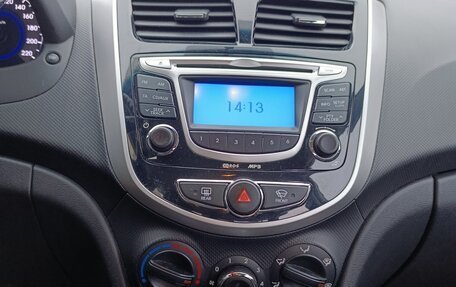 Hyundai Solaris II рестайлинг, 2011 год, 625 000 рублей, 11 фотография