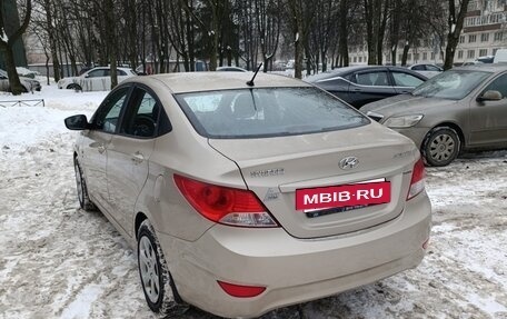 Hyundai Solaris II рестайлинг, 2011 год, 625 000 рублей, 5 фотография